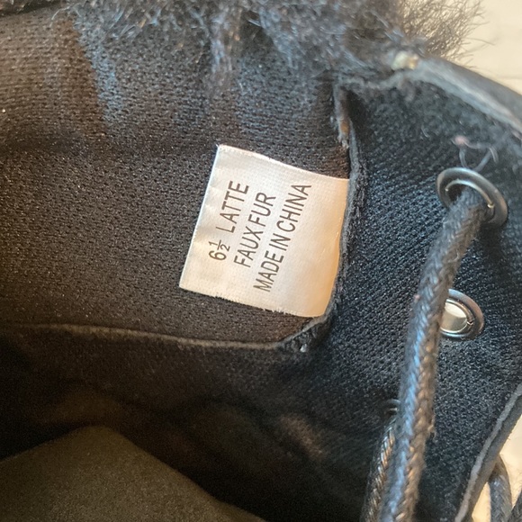 Women’s Quilted Fur Boots with Heel - Picture 5 of 6